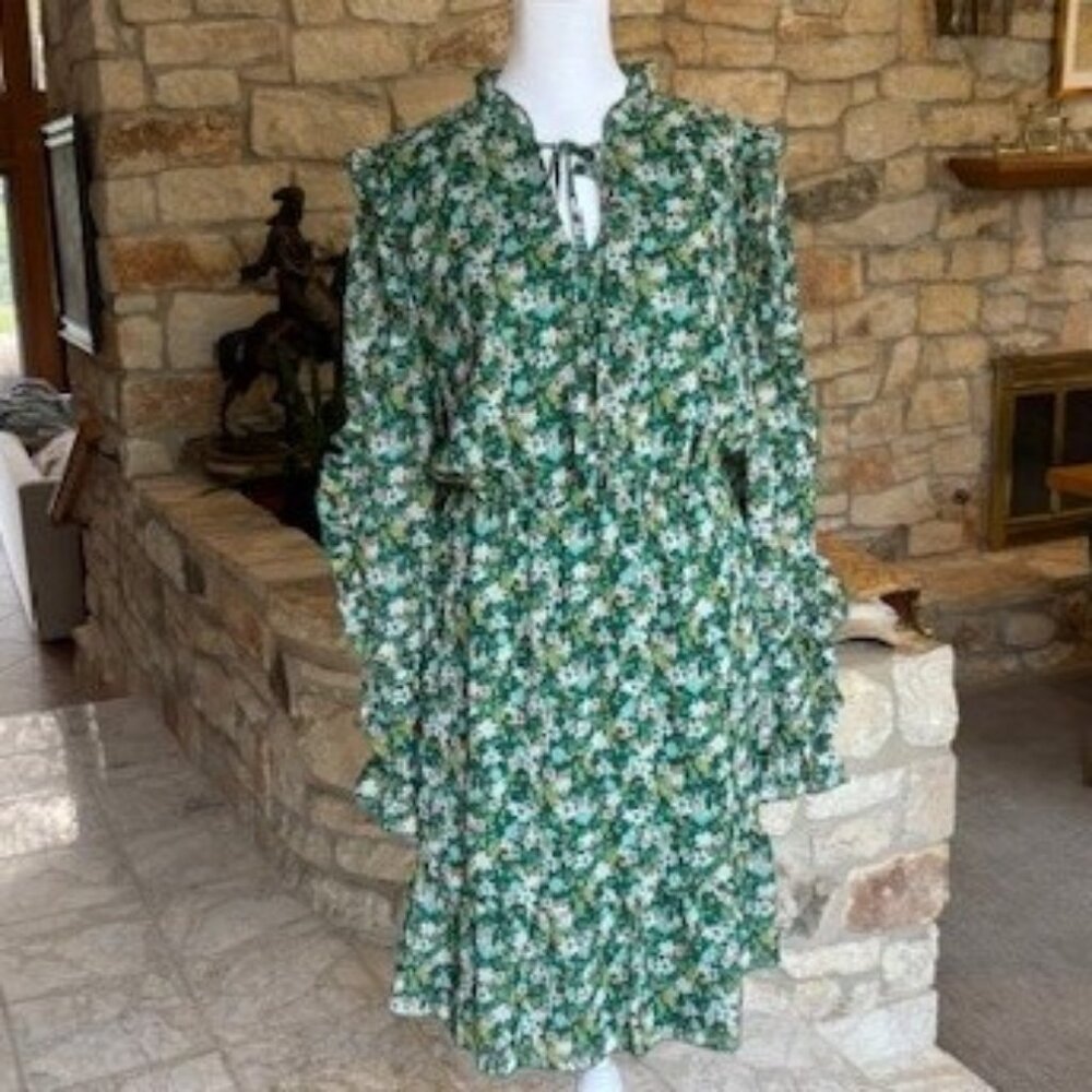 NWT Green Floral Flowy Frenchy Dress
